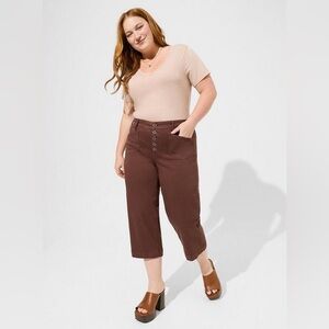 Torrid Women’s Crop Wide Leg Stretch Twill High Rise Patch Pocket Pant Size 12